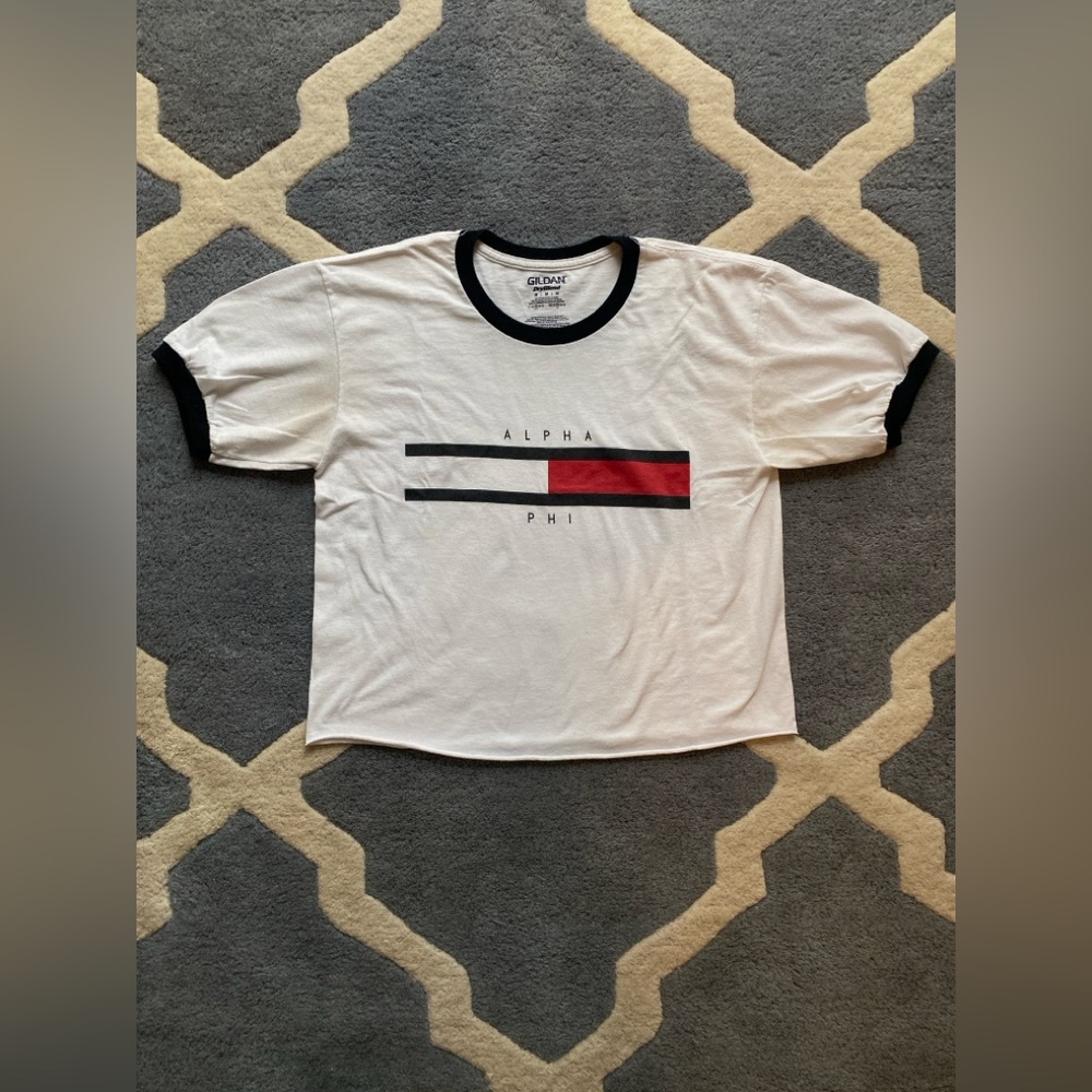 Alpha Phi Tommy Hilfiger design cropped Tee